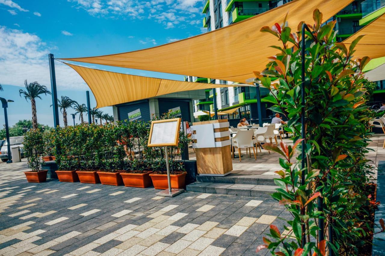 Royale Sundance Studio 8 Beach Spa & Pool Mamaia Nord Apartment Luaran gambar